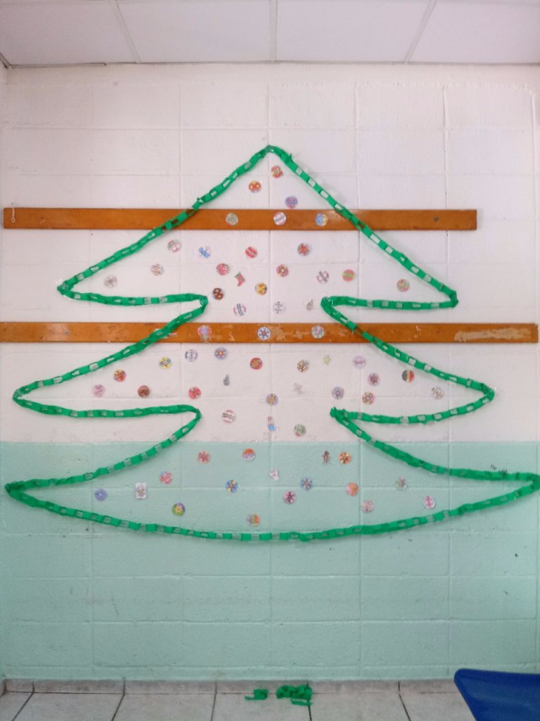 Enfeites de papel para árvore de Natal